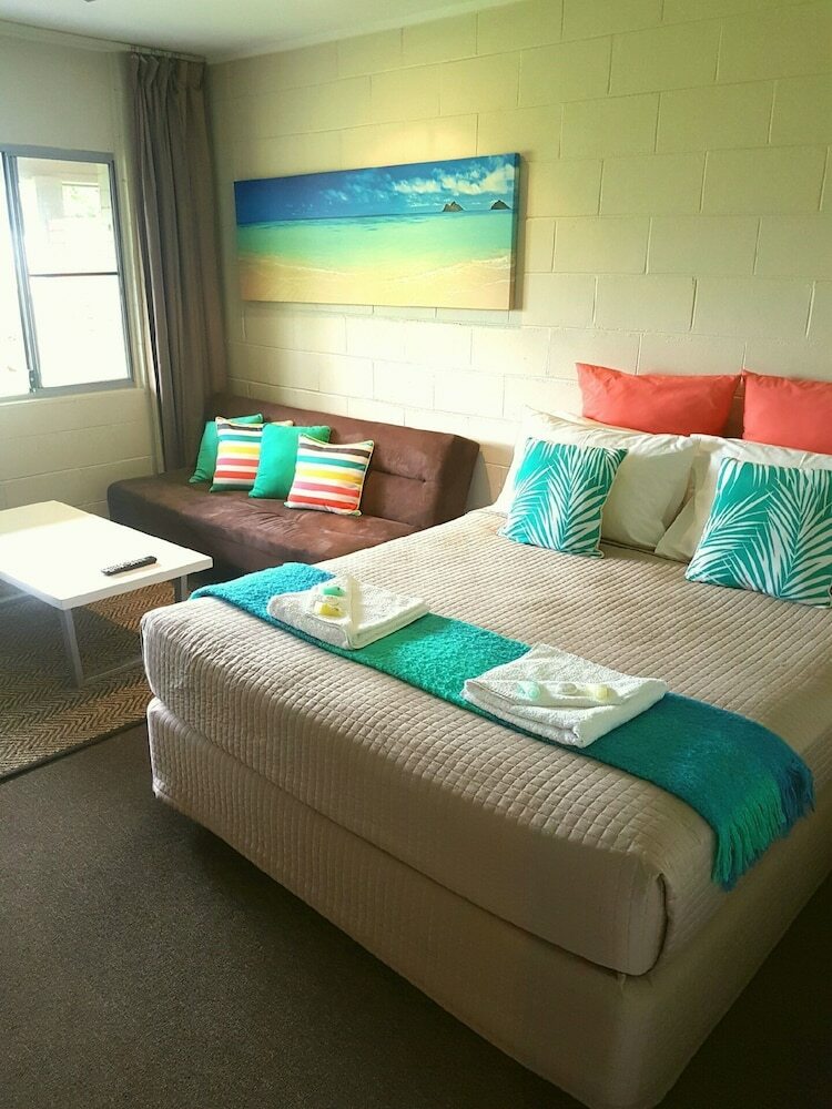 Forrest Beach Hotel/motel