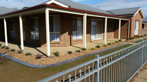 Numurkah Self Contained Apartments - The Mieklejohn