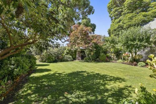 Torquay Retreats - Bristol Road