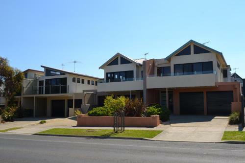 Fischer Torquay By Gold Star Stays