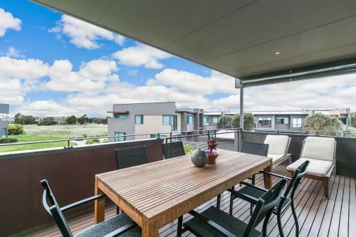 Beach & Golf Stays, Australia
