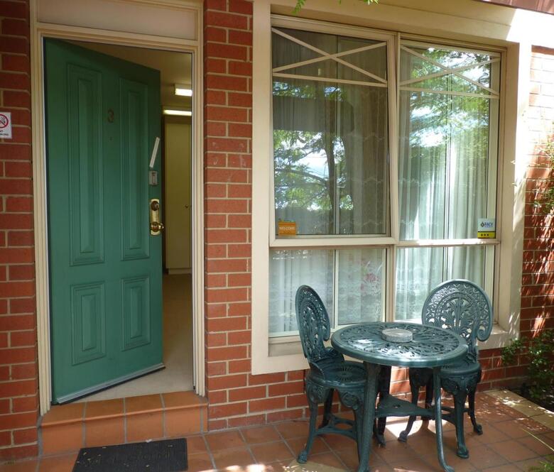 Hotel Australian Home Away @ Box Hill 2