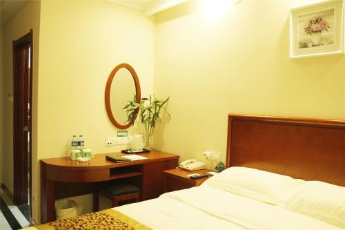 Greentree Inn Fuyang Development Zone Weisan Road Express Hotel