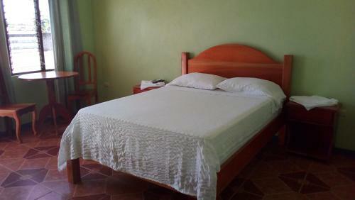 Hotel Cabinas El Tropico