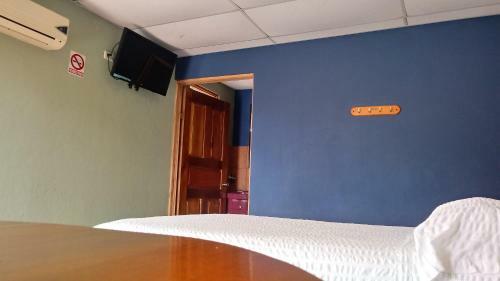 Hotel Cabinas El Tropico
