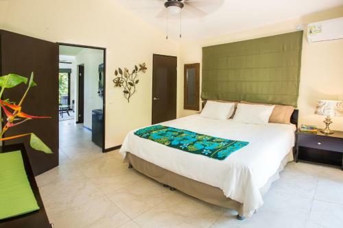 Crt- Tropical Paradise Villa