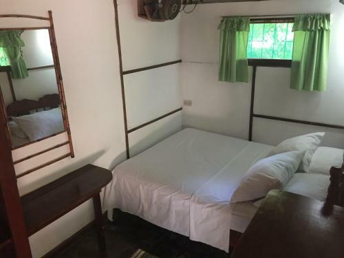 Hotel Mal Pais Surf Camp
