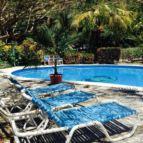 Hotel Mal Pais Surf Camp