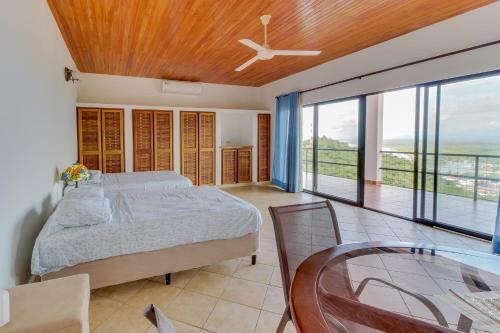 Casa Manuel Antonio