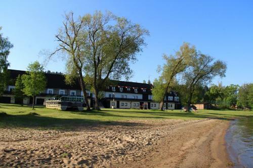 Hotel Jest?�b�