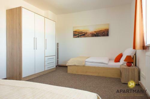 Apartm�ny Jind?ich?v Hradec