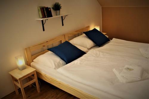 Hostal Penzion A Restaurace U ?eky