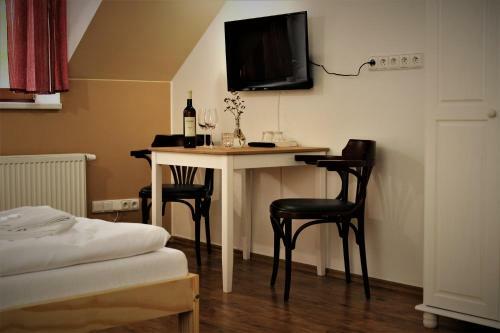 Hostal Penzion A Restaurace U ?eky