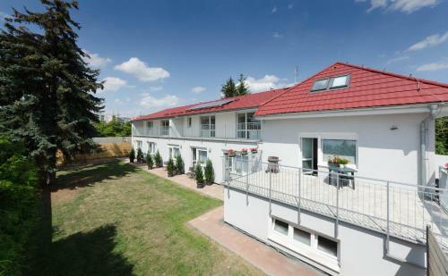 Apartamentos Pension Zli?�n