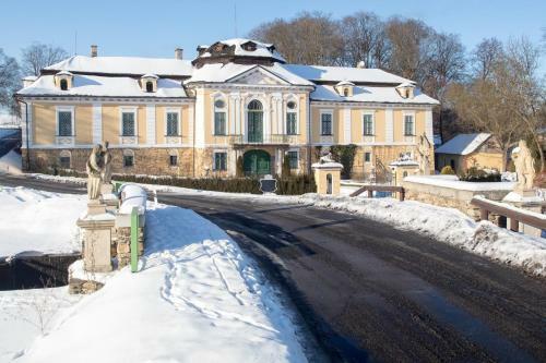Apartamento Zamek Usobi