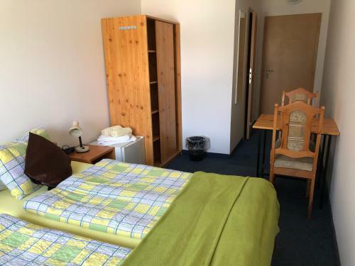 Hostal Zrcadlov� Koza