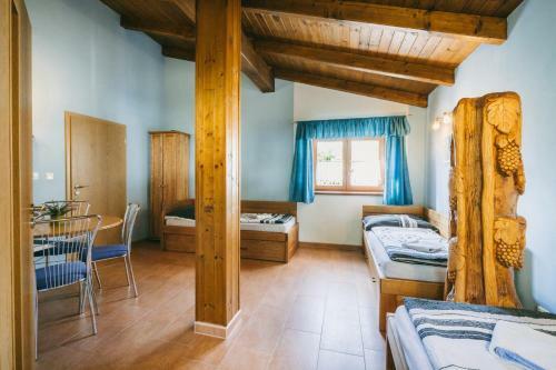 Hostal Vina?stv� Esterka