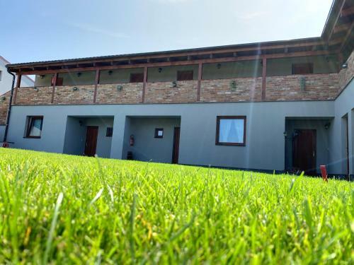 Hostal Penzion Vina?stv� Fabikovi?