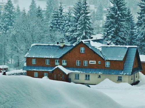 Hostal Pension U Beranu