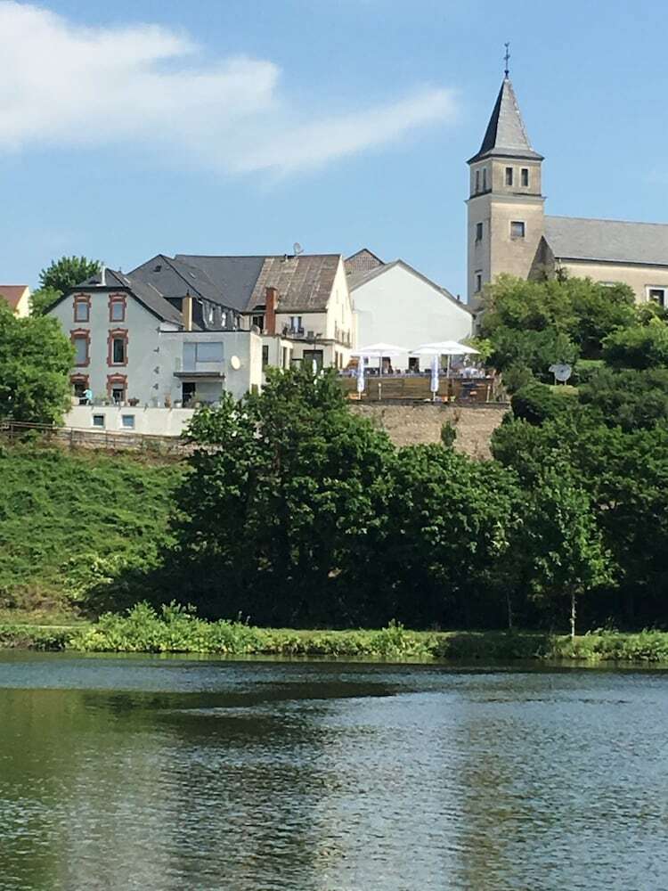 Hotel & Restaurant "zur Moselterrasse"
