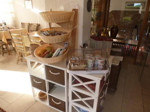 Hostal Wein- Und G�stehaus St. Aldegundishof