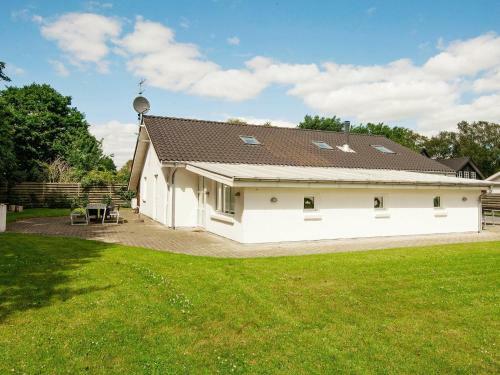 Four-bedroom Holiday Home In Eg�