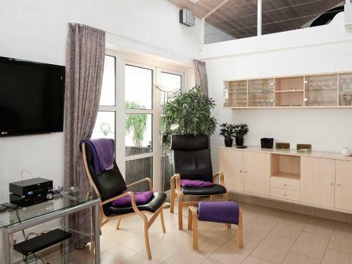 Four-bedroom Holiday Home In Eg�