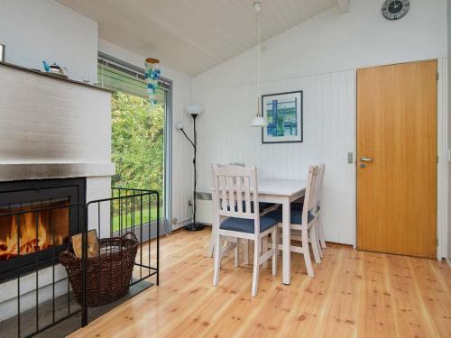 Three-bedroom Holiday Home In Hemmet 75