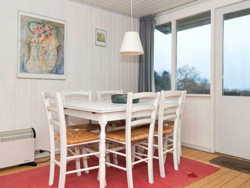 Holiday Home Glesborg X