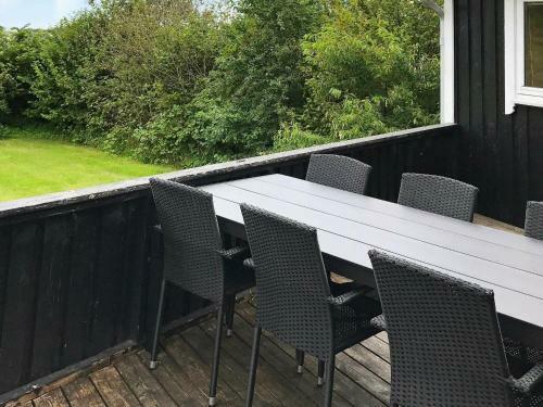 Holiday Home Glesborg X