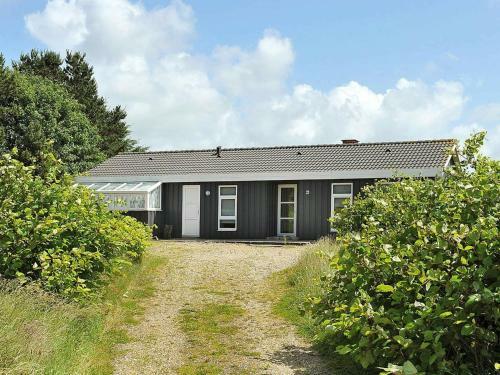 Four-bedroom Holiday Home In Henne 8