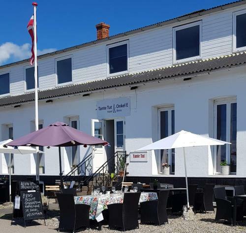Hotel Tante Tut & Onkel E