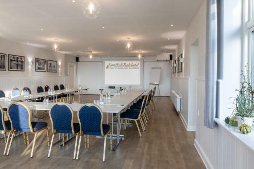 Knudhule Badehotel