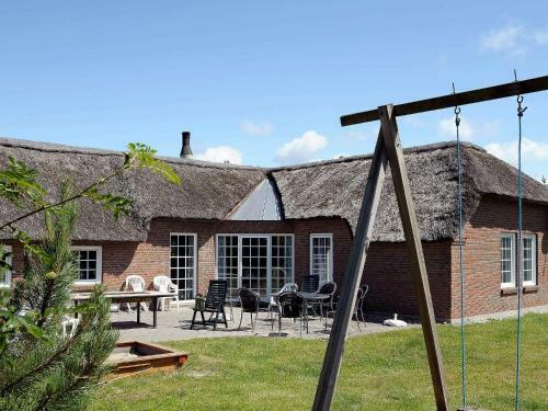 Six-bedroom Holiday Home In Ringk�bing