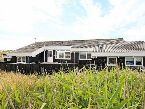 Four-bedroom Holiday Home In Ringk�bing 3