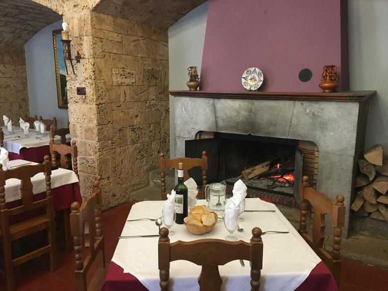 Hotel Monasterio De Valvanera