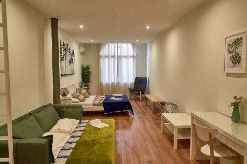 Hostal Central And Basic Universitat