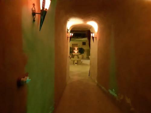 Hotel Cueva Tardienta Monegros