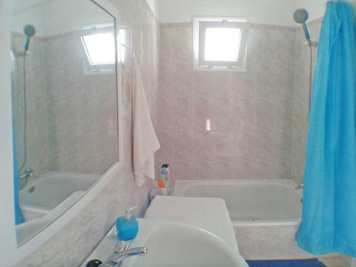 Front Beach House For Relax