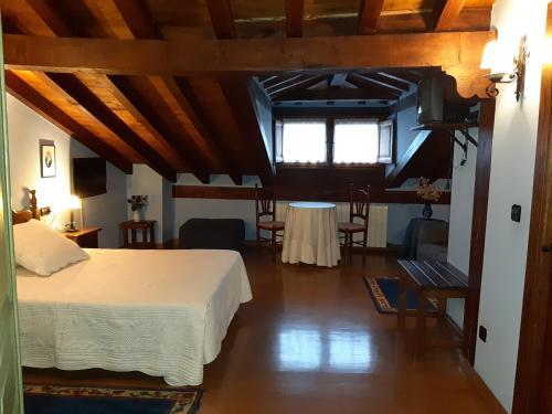 Agroturismo La Posada De Vi��n - Casa Reda