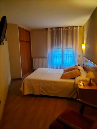 Hostal Cabrer�s