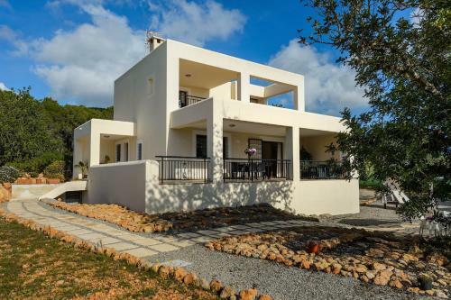 Villa Aig�es Blanques