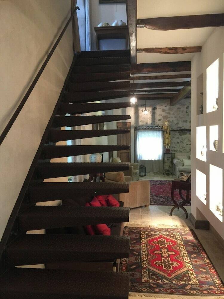 Hostal Chateau De La Rode