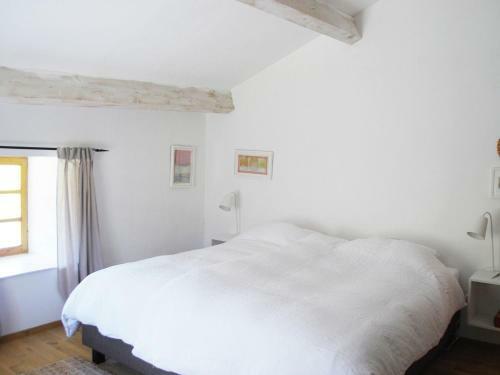 Rustic Homes In Saint-etienne-de-serre With Garden