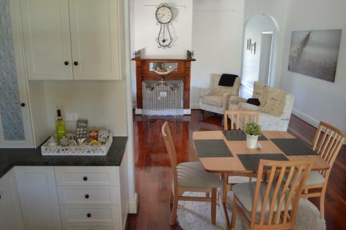 Agnes Cottage Bed & Breakfast