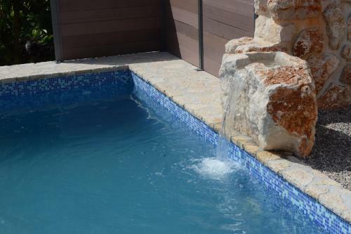 Villa Stone Pearl