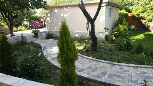 Hostal Riverside Guesthouse