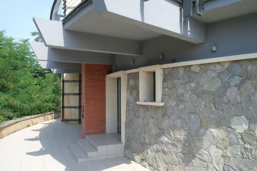 Villa Qudyal House