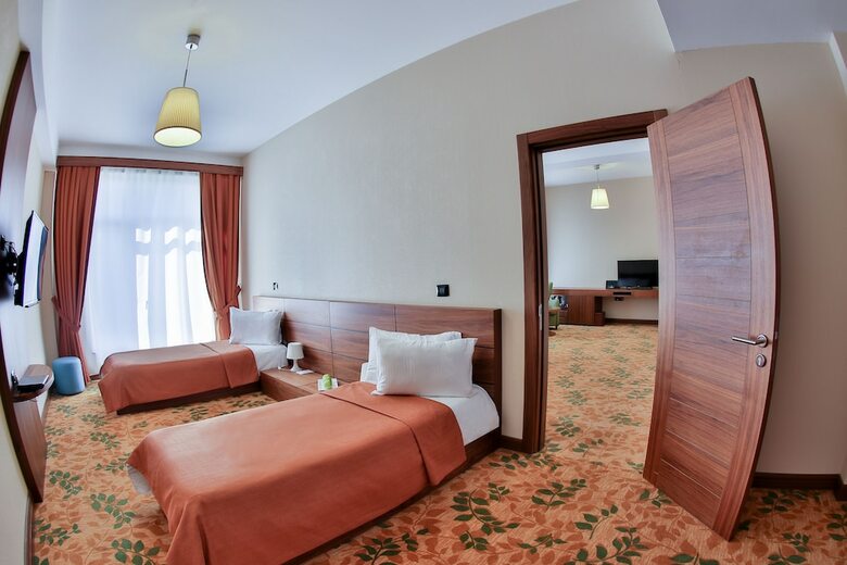 El Resort Hotel