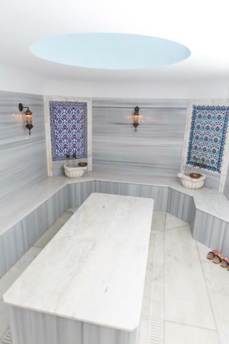 Khazar Palace Hotel
